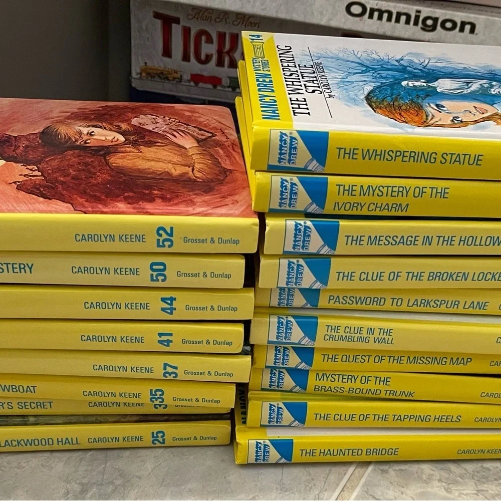 Nancy Drew Book Lot 18 Mysteries - Picture 2 of 7